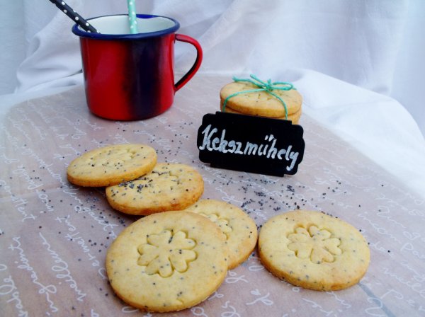 mákos marcipános kekszek